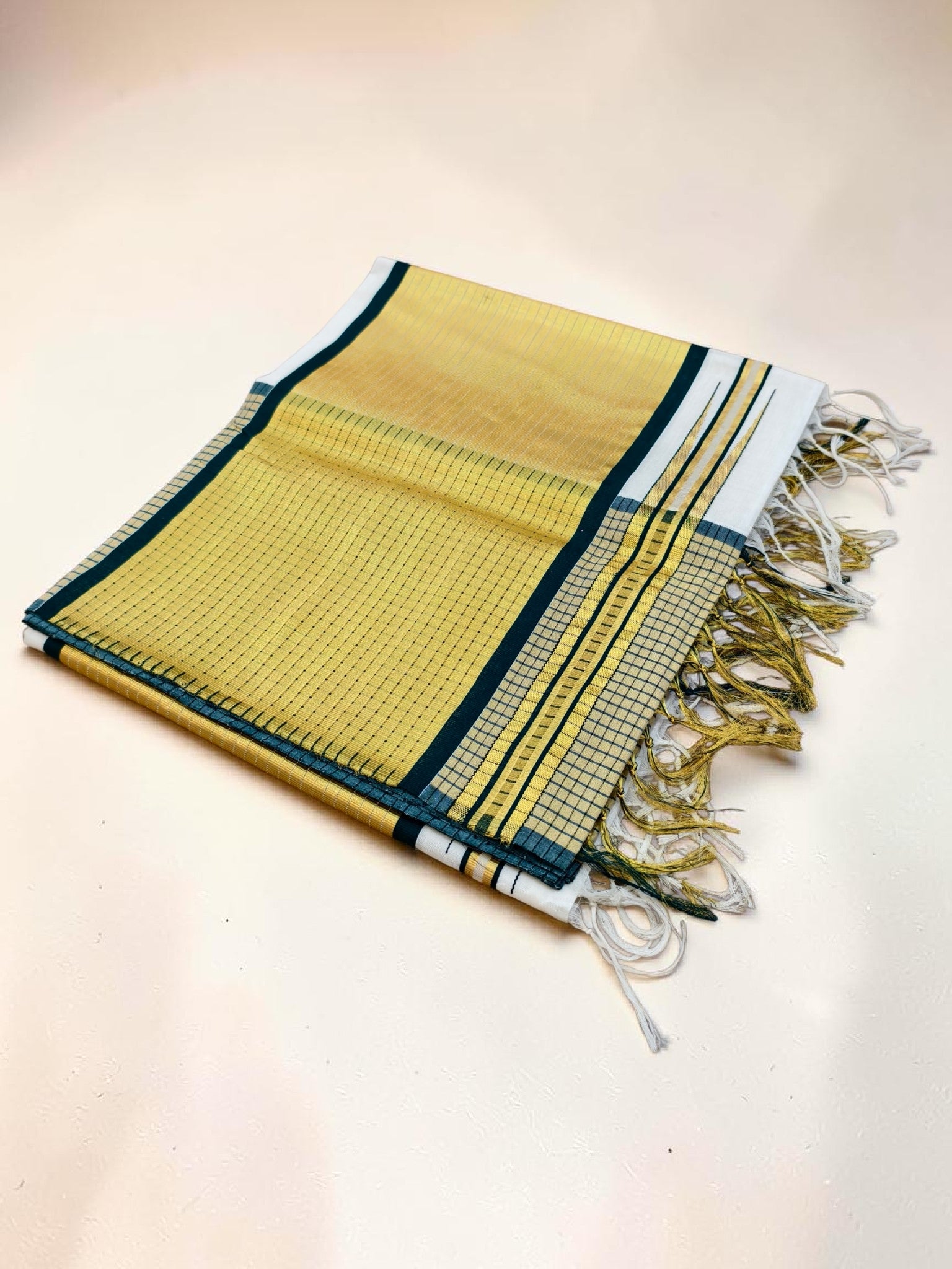Handloom Cotton Saree 6 inch border with blouse / Handloom