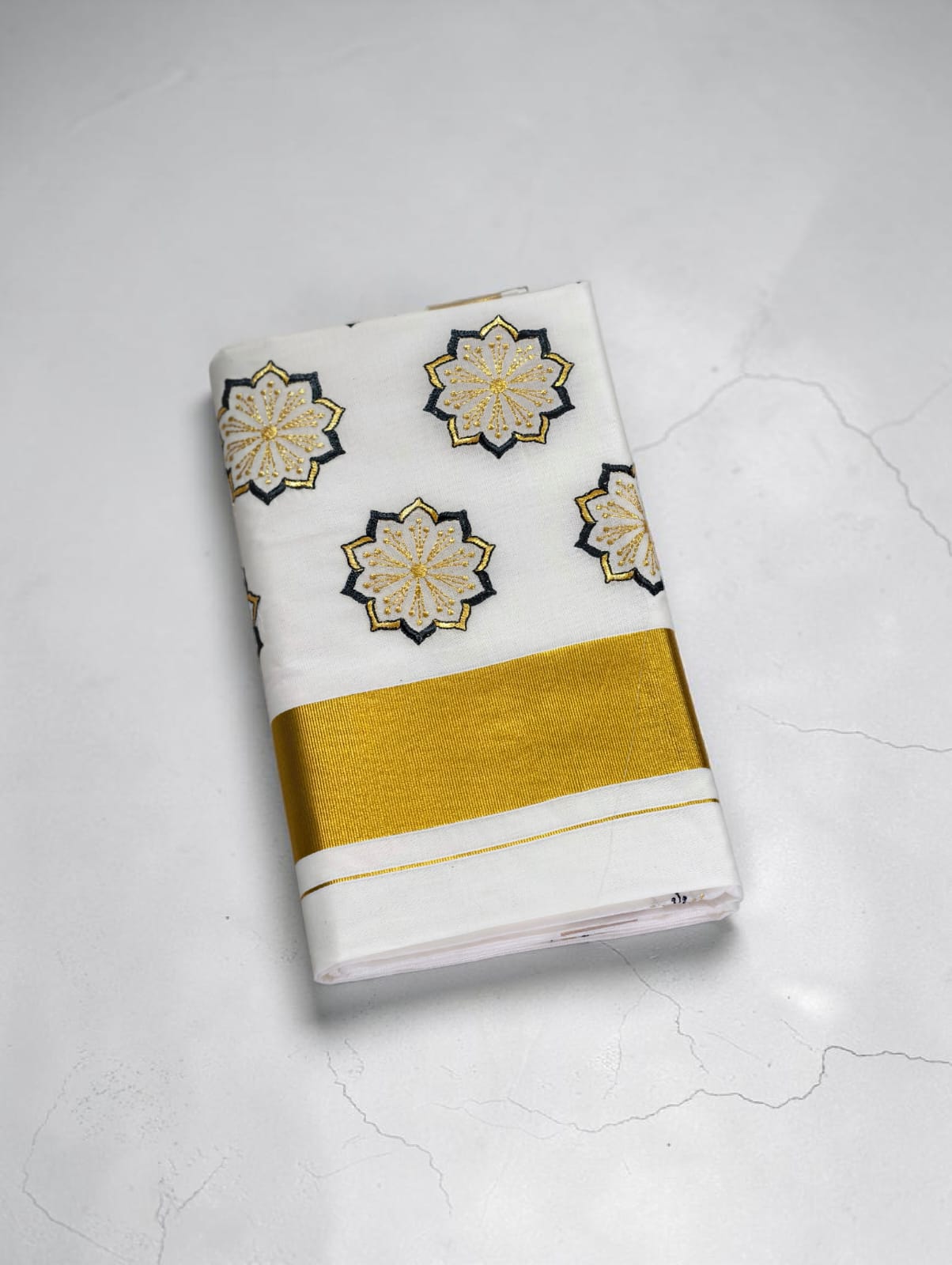 Pure Cotton Embroidery Saree Full body with blouse Flower Embroidery