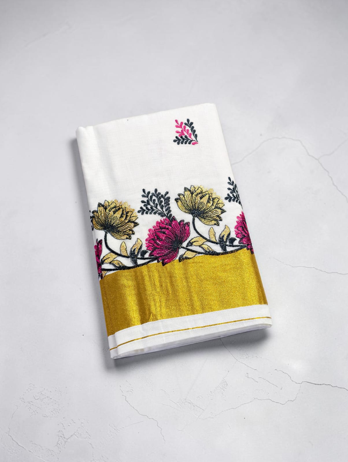 Pure Cotton Embroidery Saree Full body with blouse_ Lotus Embroidery