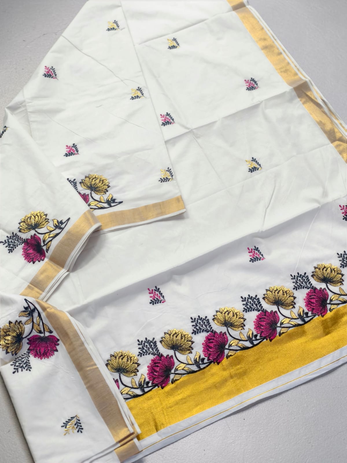 Pure Cotton Embroidery Saree Full body with blouse_ Lotus Embroidery