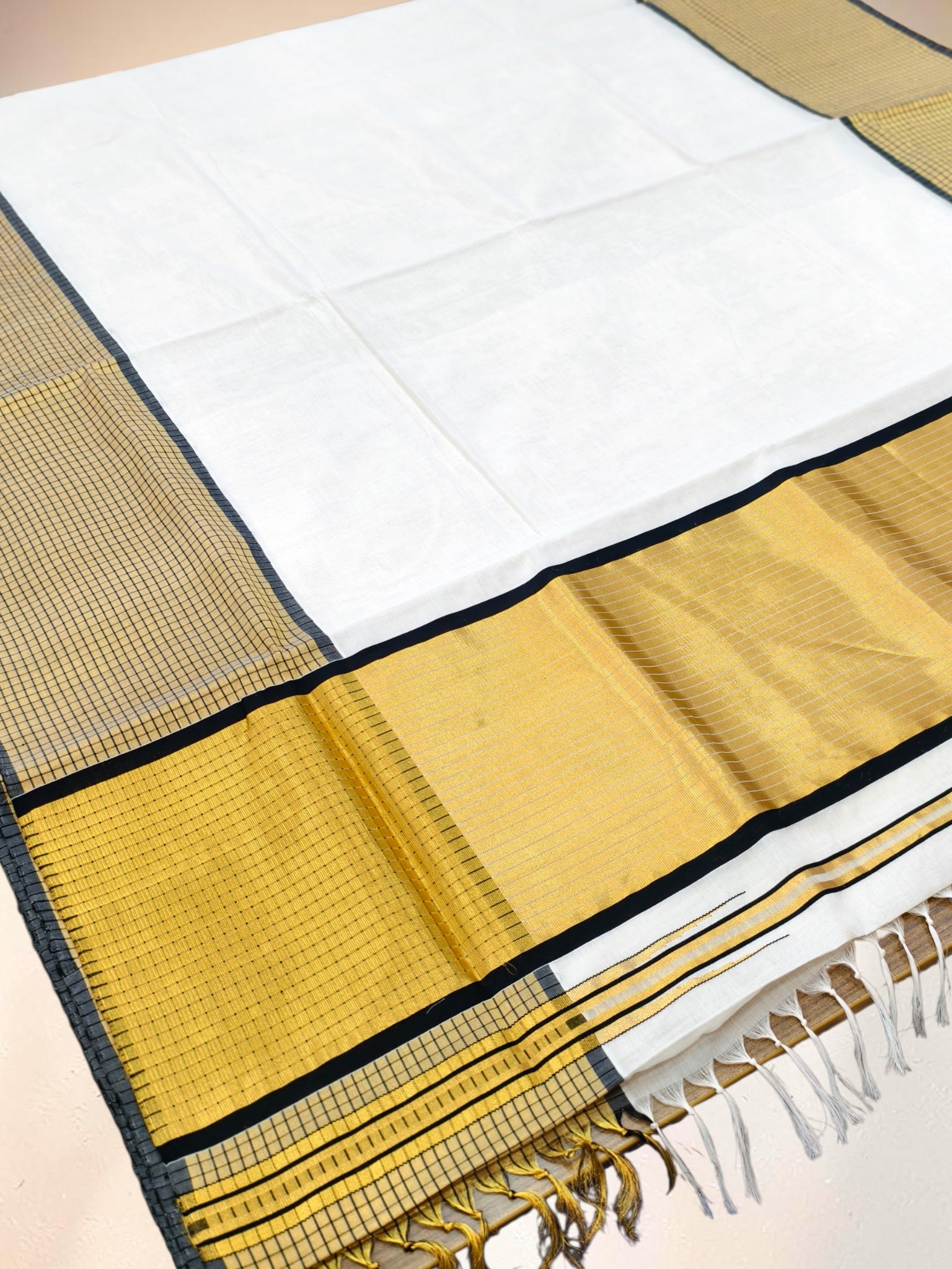 Handloom Cotton Saree 6 inch border with blouse / Handloom