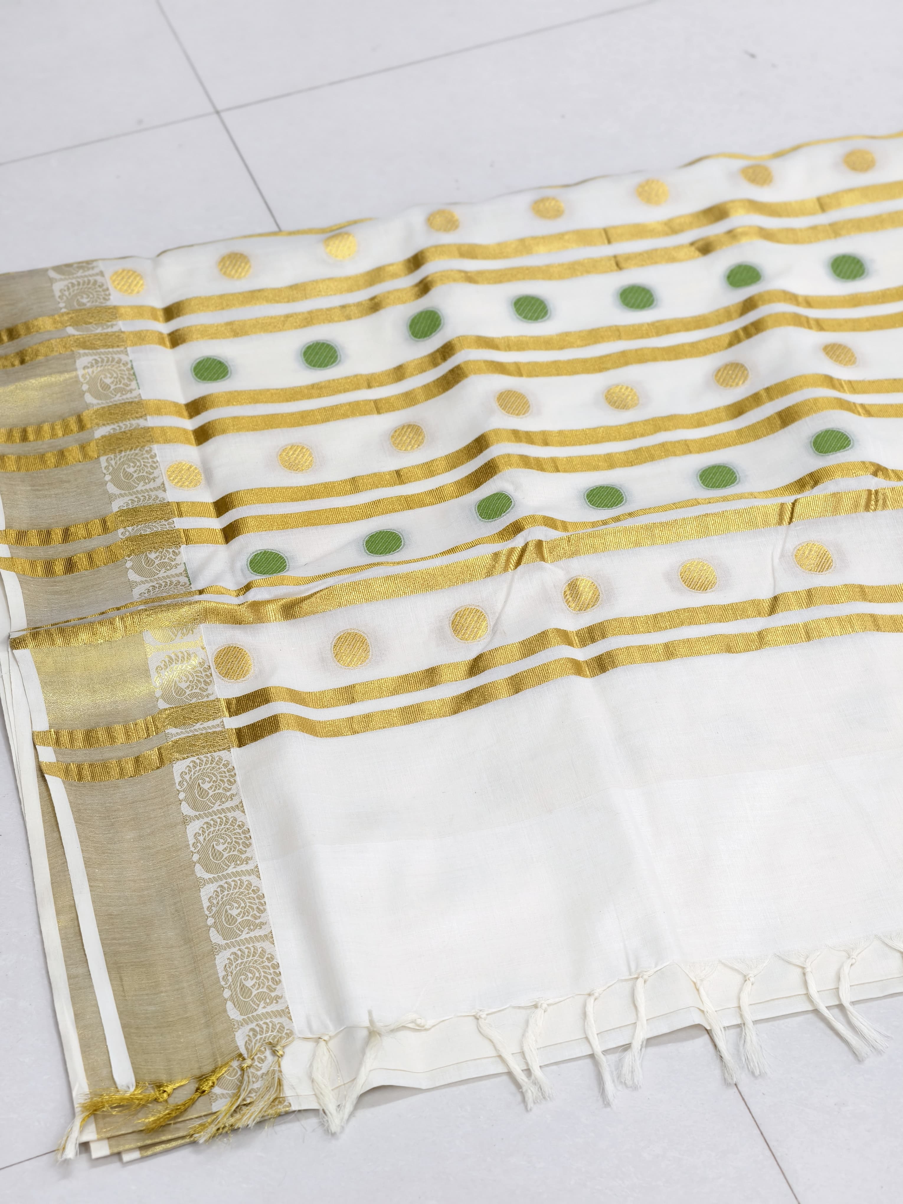 Pure cotton Coin butta color emboss Set saree with blouse