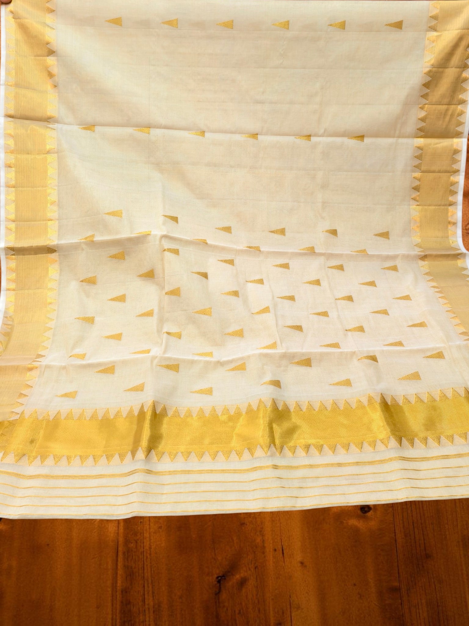 Pure Handloom Tissue Tower puttas all over body / Kayithiri