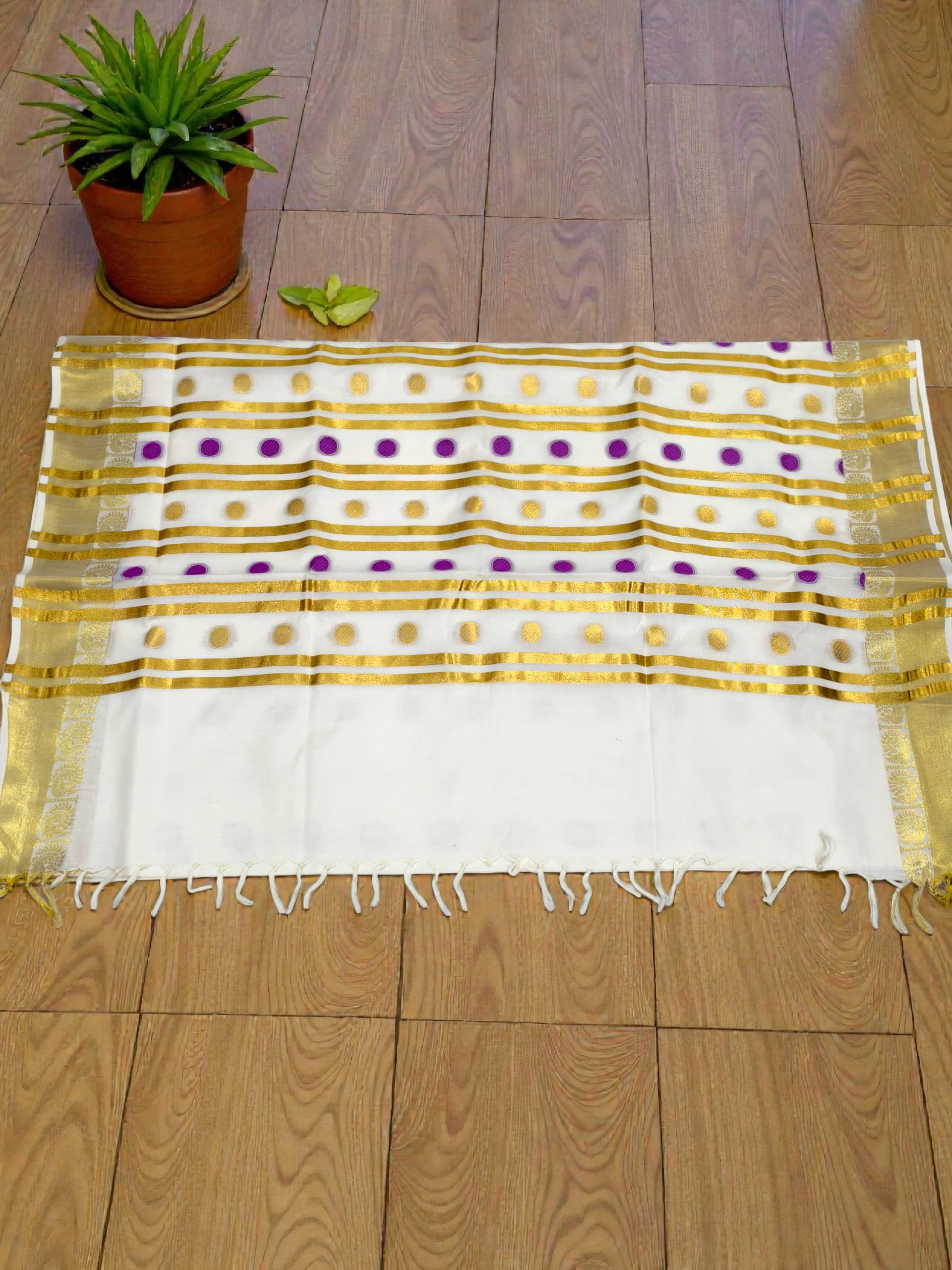 Pure cotton Coin butta color emboss Set saree with blouse