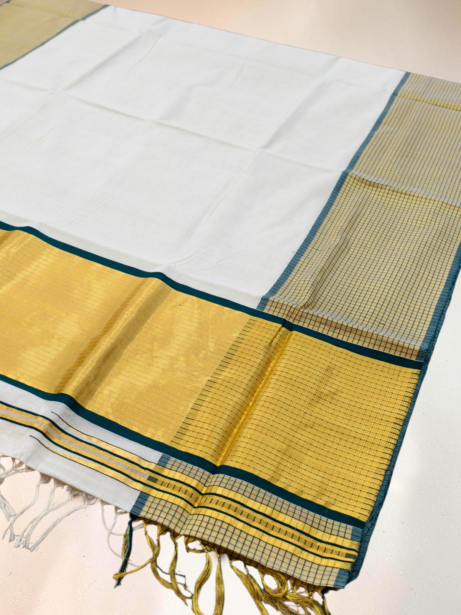 Handloom Cotton Saree 6 inch border with blouse / Handloom