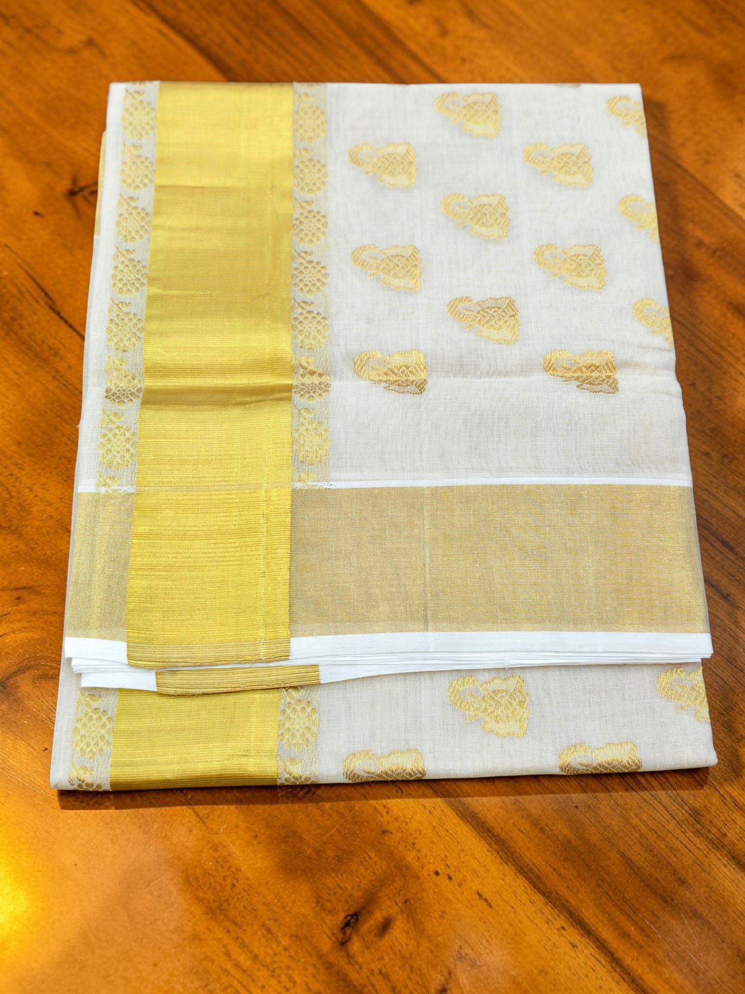 Pure handloom tissue elephant puttas full body with blouse/ Handlooom
