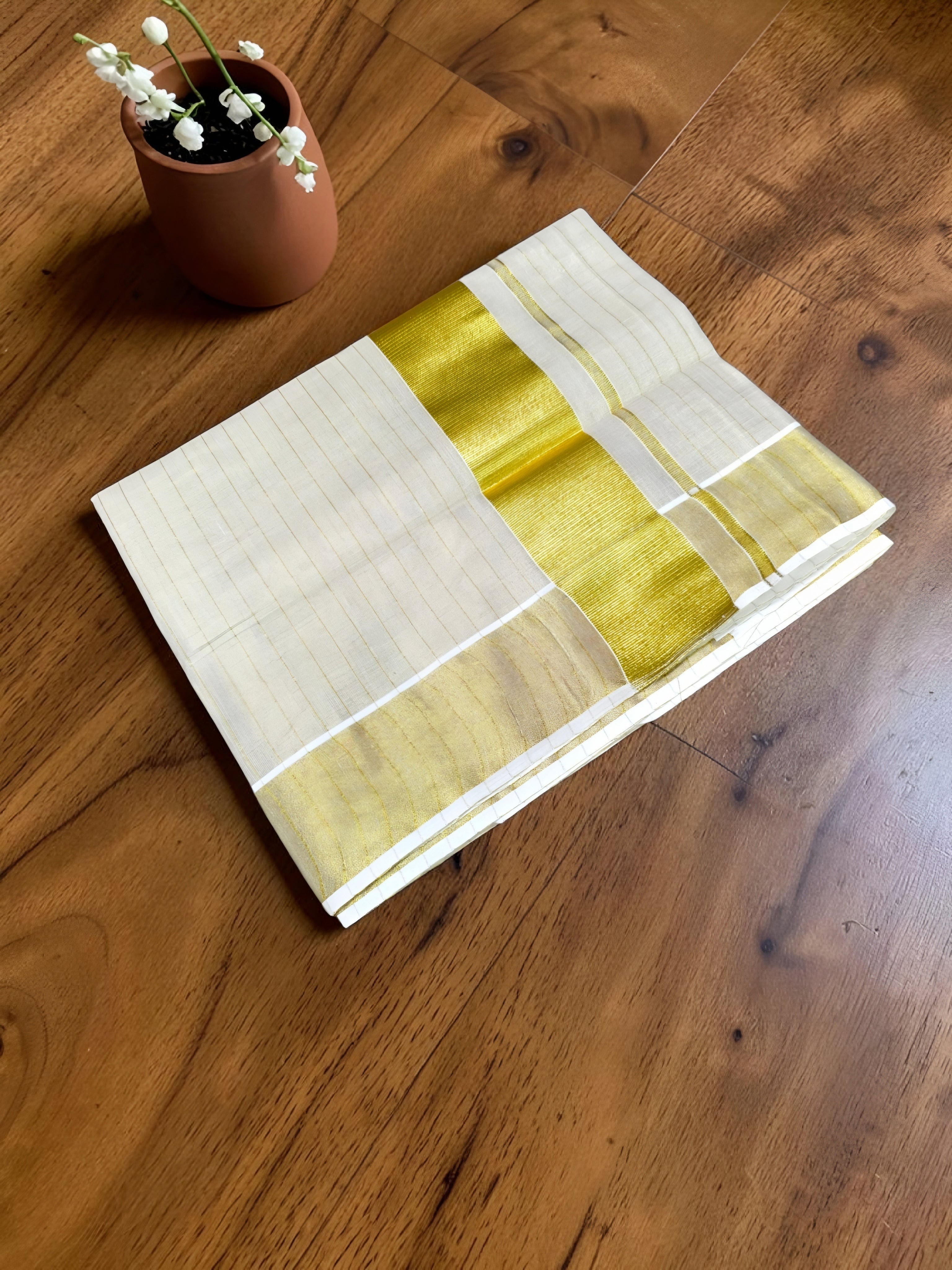 Kerala tissue stripe saree with blouse 6.25 meter