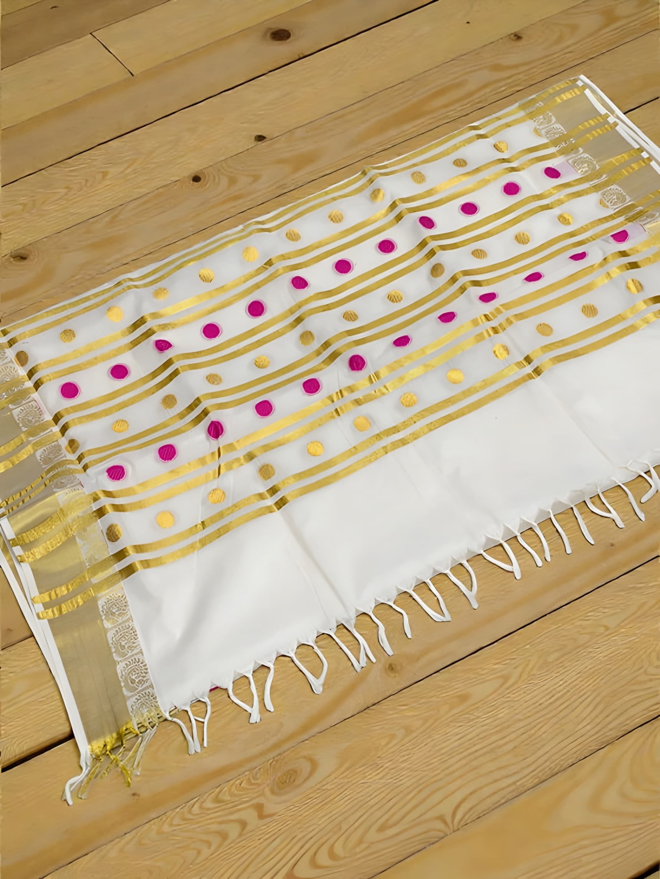 Pure cotton Coin butta color emboss Set saree with blouse