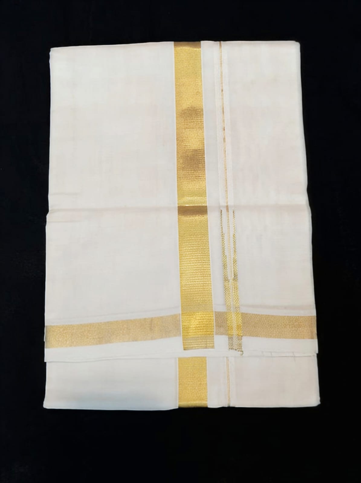 Kuthampully Men's Pure Handloom Dhoti 4 mtr - Groom