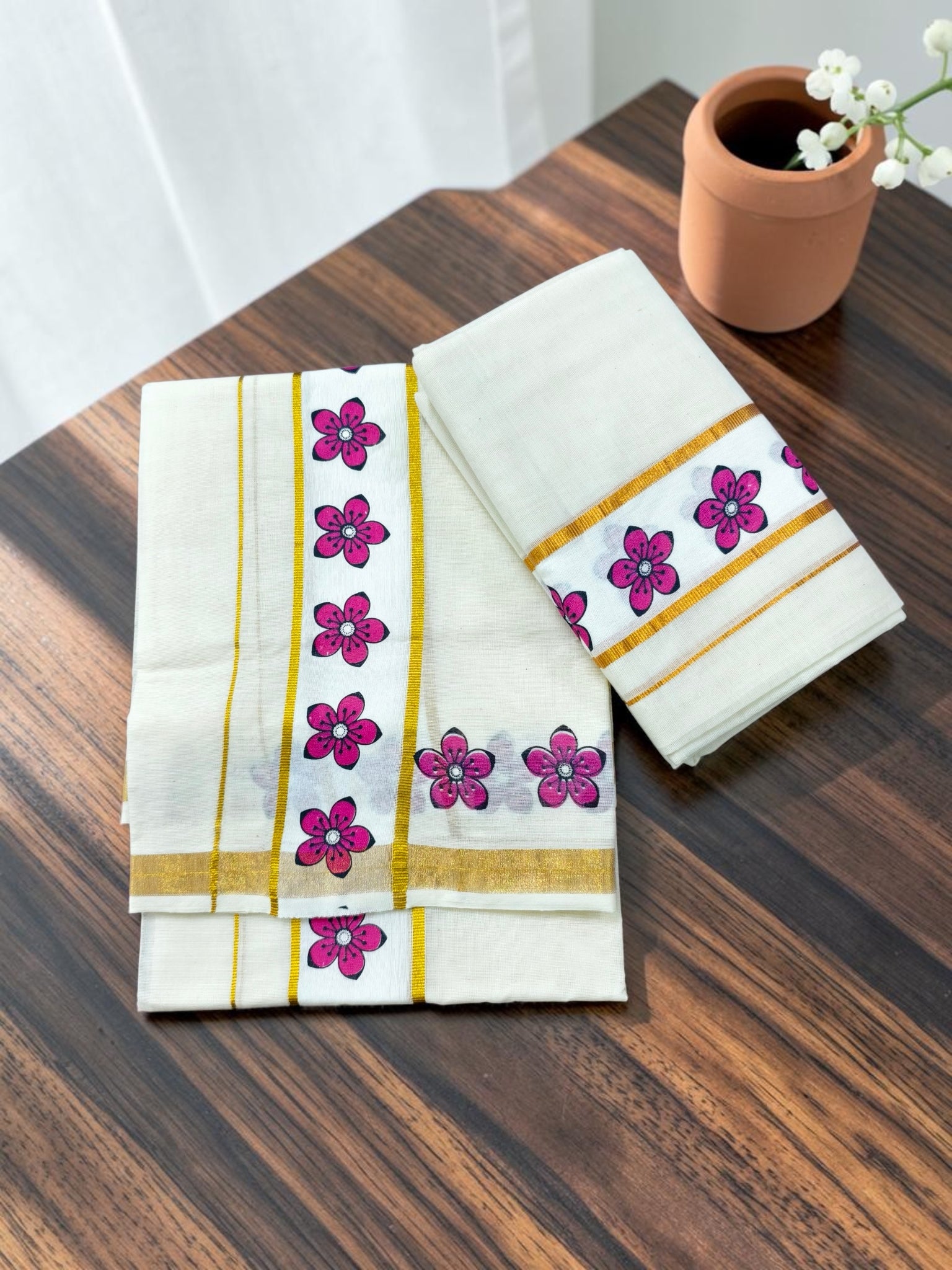 Kuthampully Set mundu with flower design