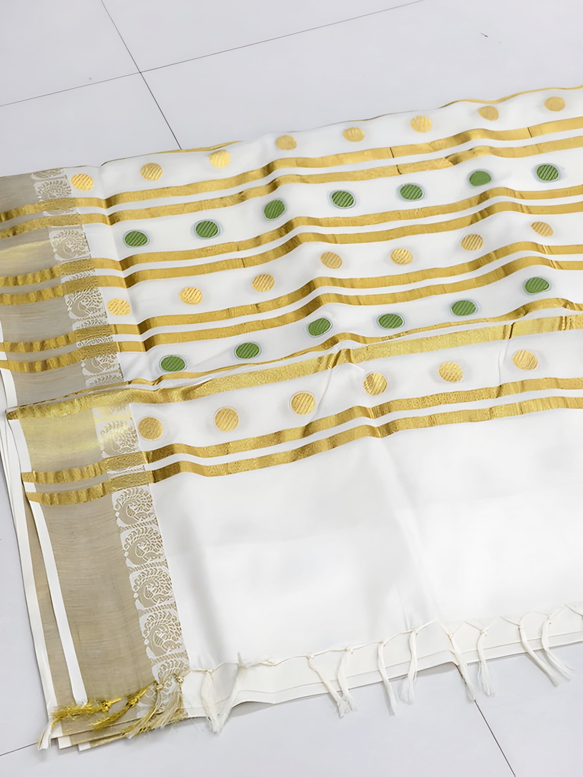 Pure cotton Coin butta color emboss Set saree with blouse