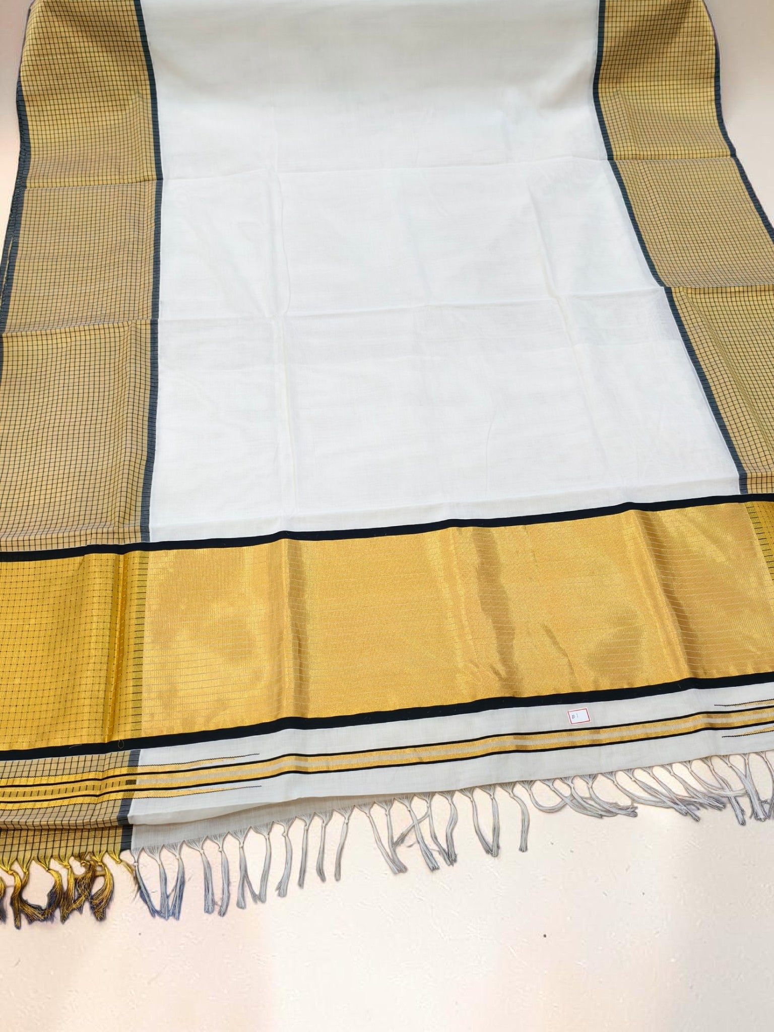 Handloom Cotton Saree 6 inch border with blouse / Handloom