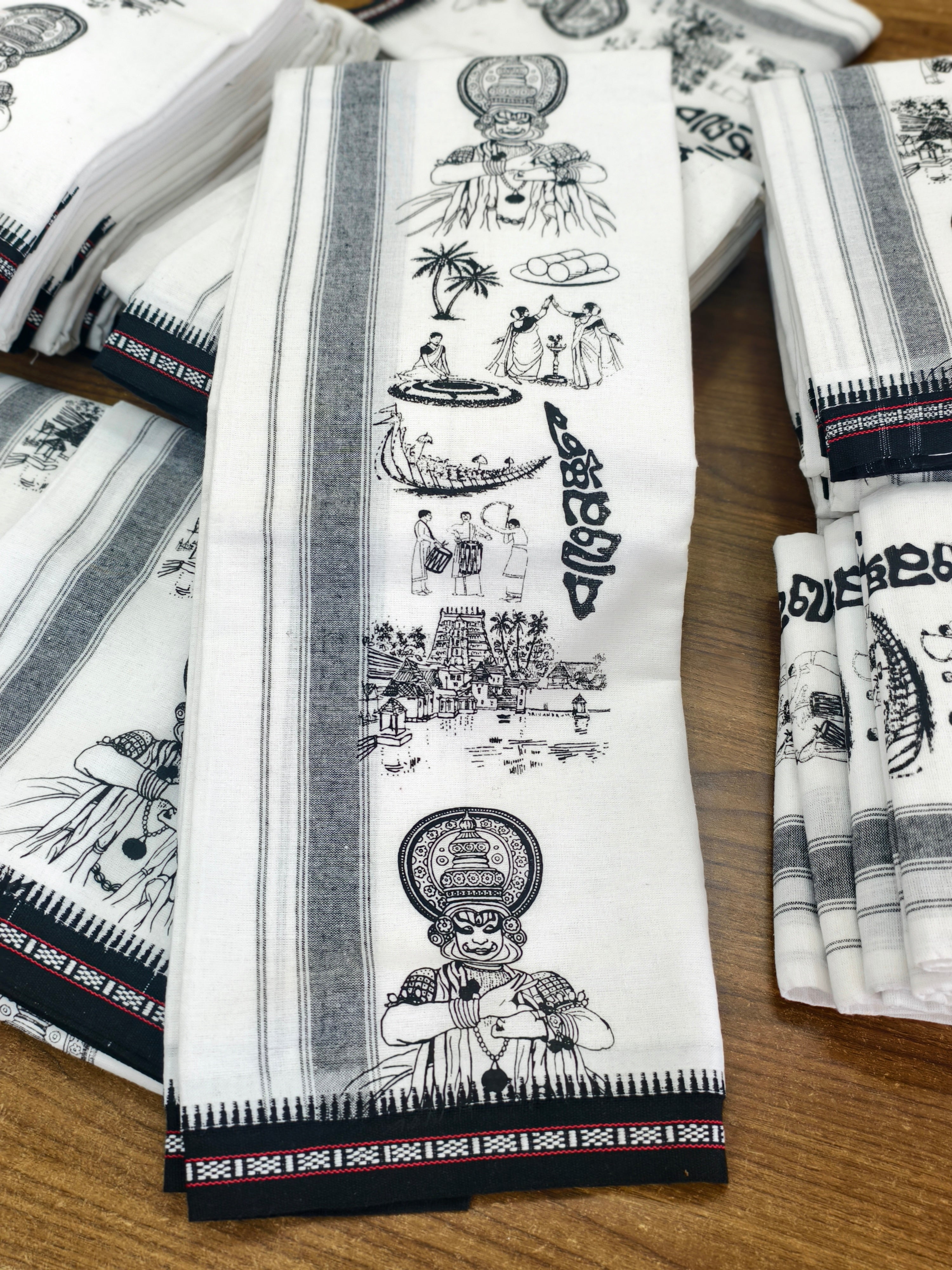 Single Dhoti With Kerala Print 2 meter