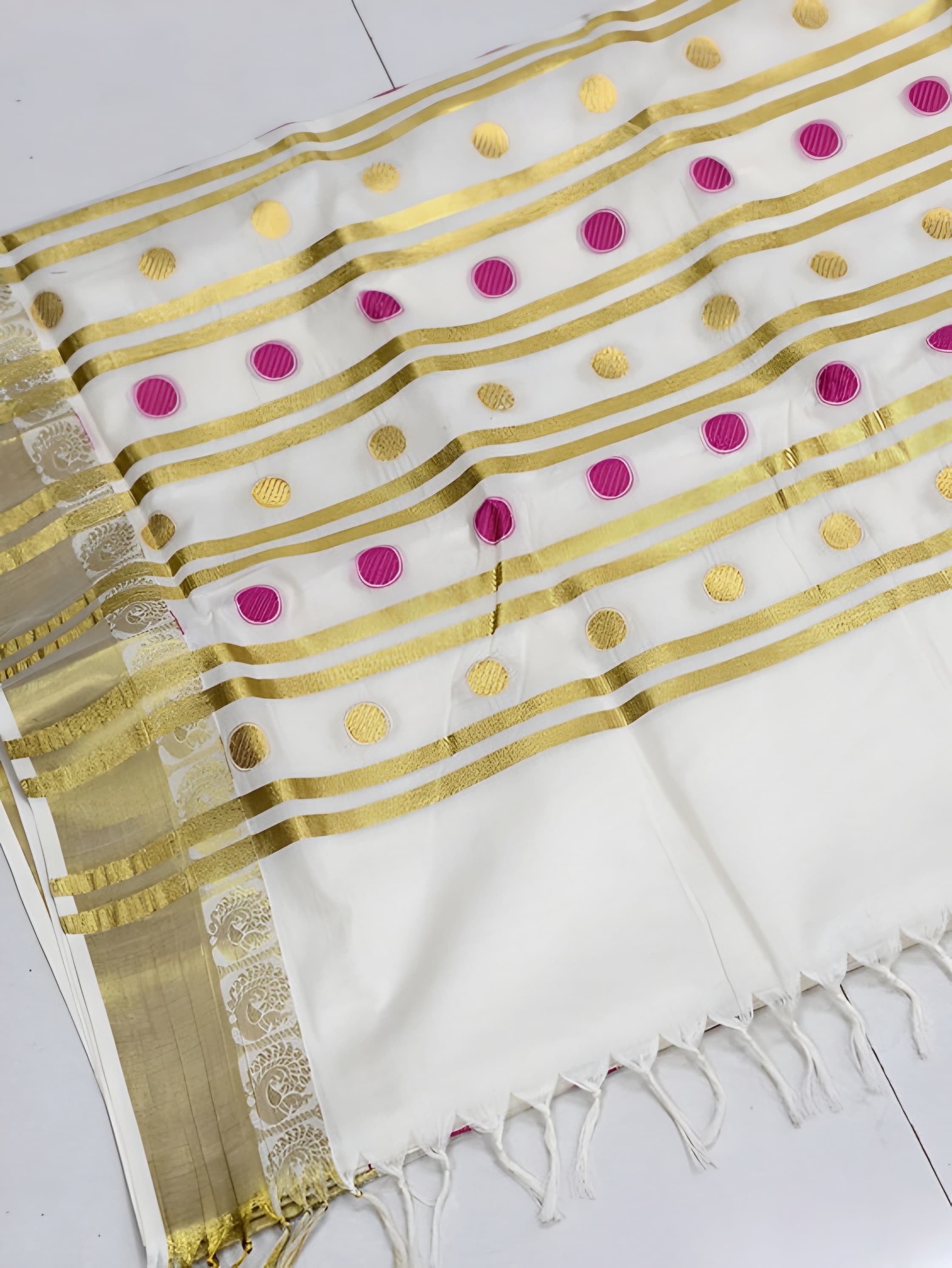 Pure cotton Coin butta color emboss Set saree with blouse