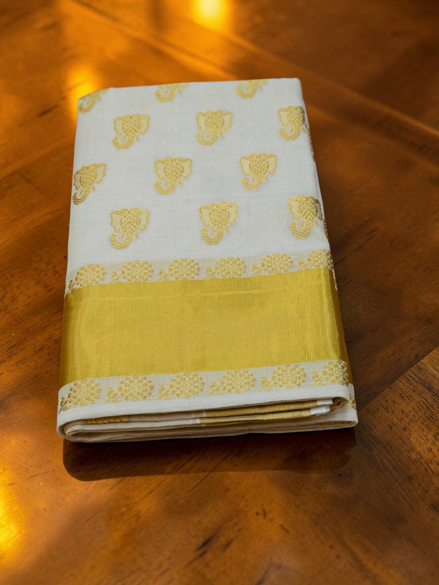 Pure handloom tissue elephant puttas full body with blouse/ Handlooom