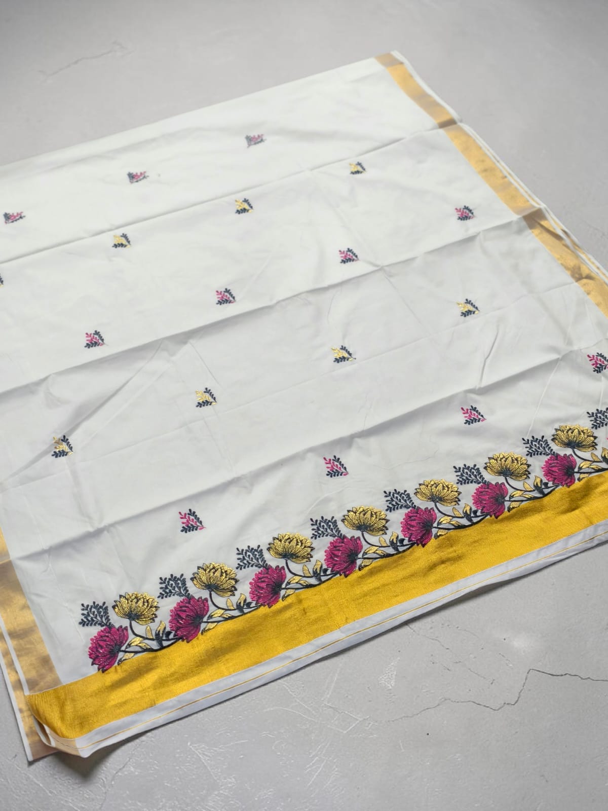 Pure Cotton Embroidery Saree Full body with blouse_ Lotus Embroidery