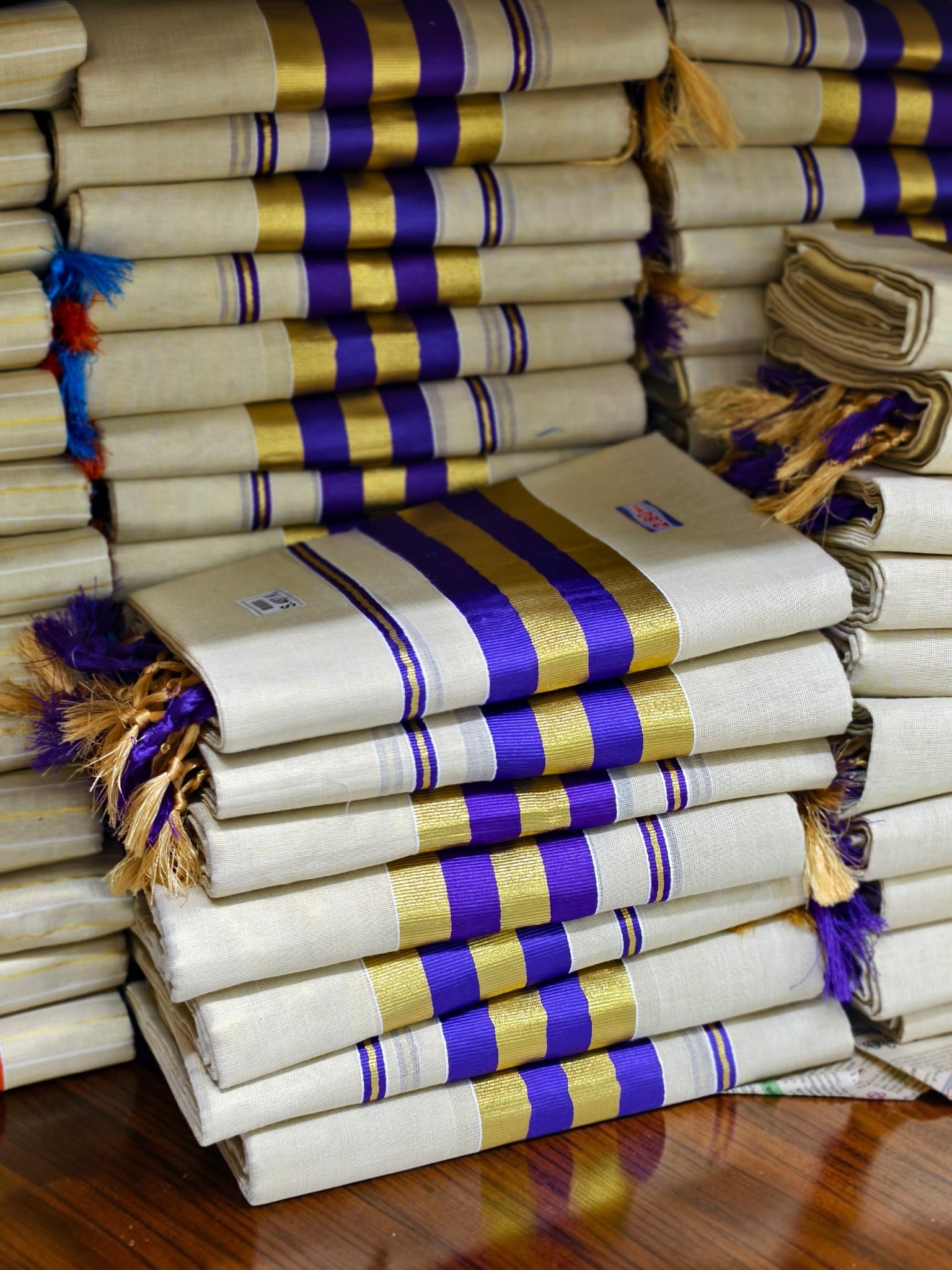 Tissue set Mundu with Color Border extra length