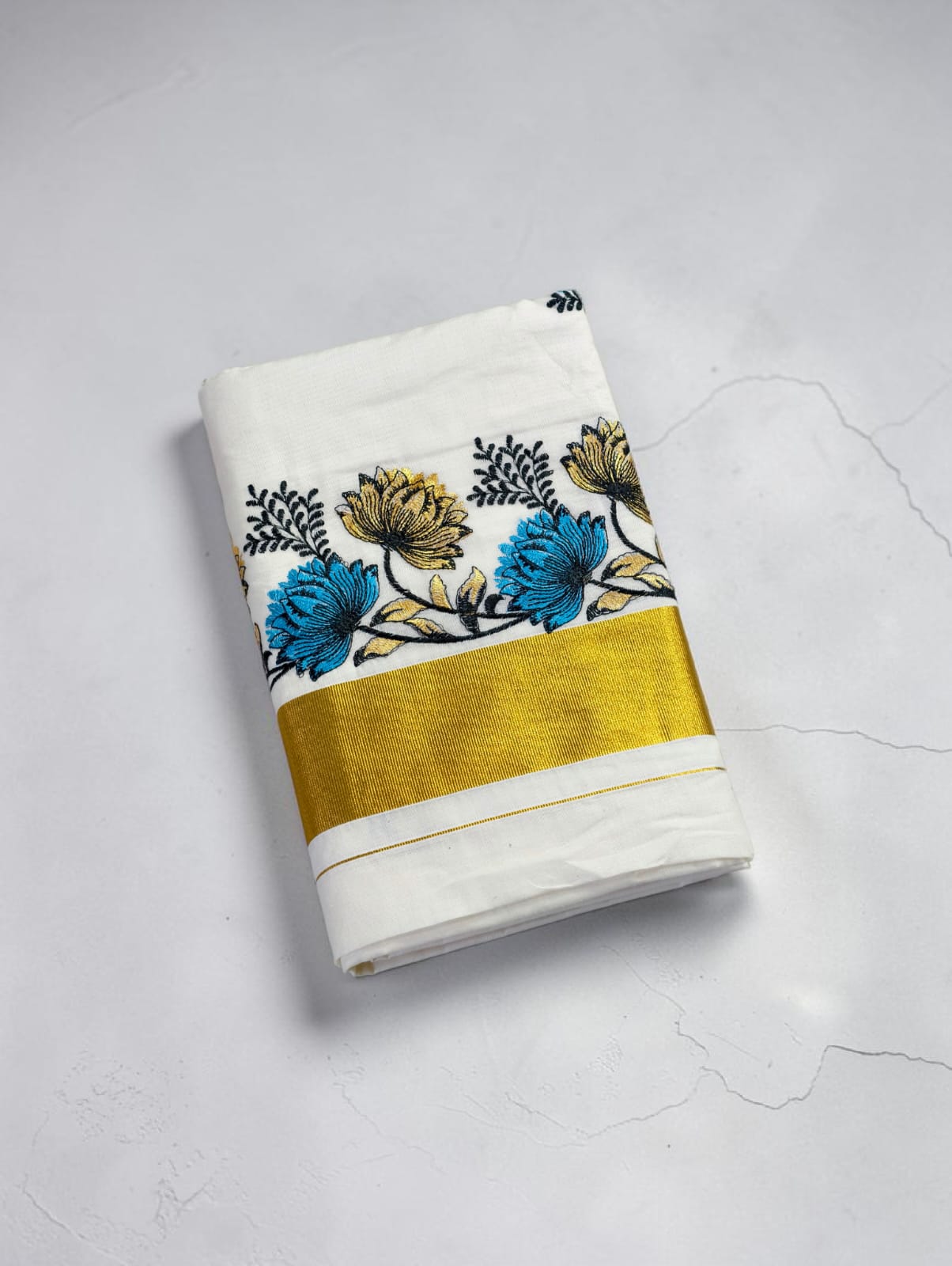 Pure Cotton Embroidery Saree Full body with blouse_ Lotus Embroidery