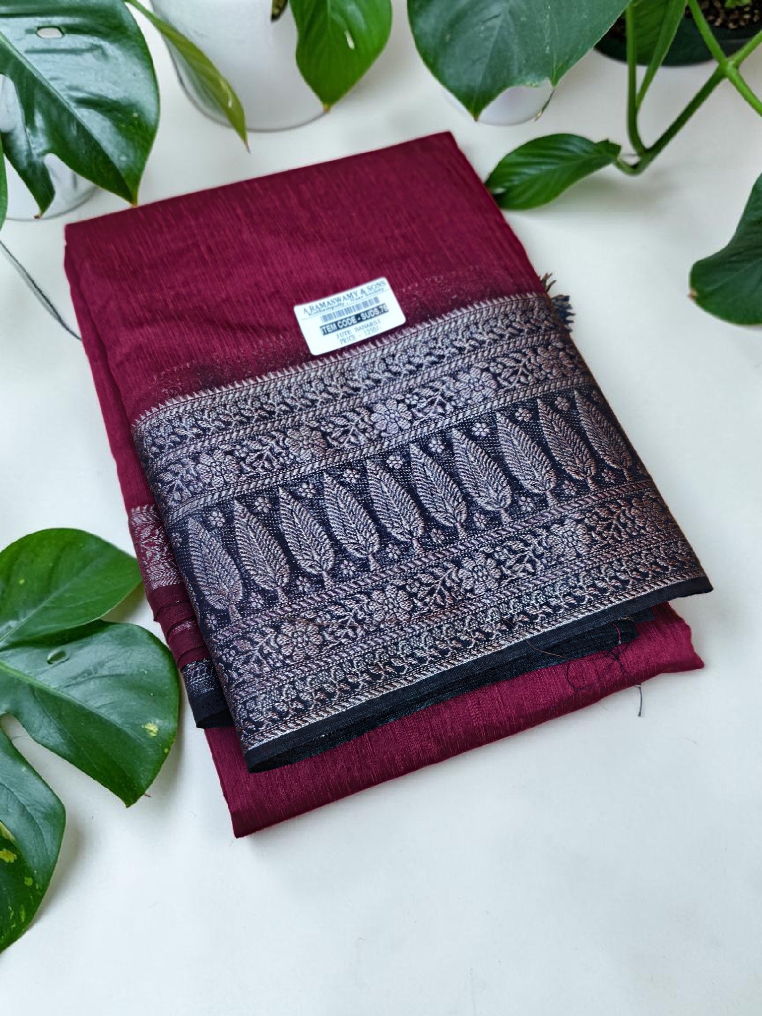 Jute Banarasi contrast border with blouse