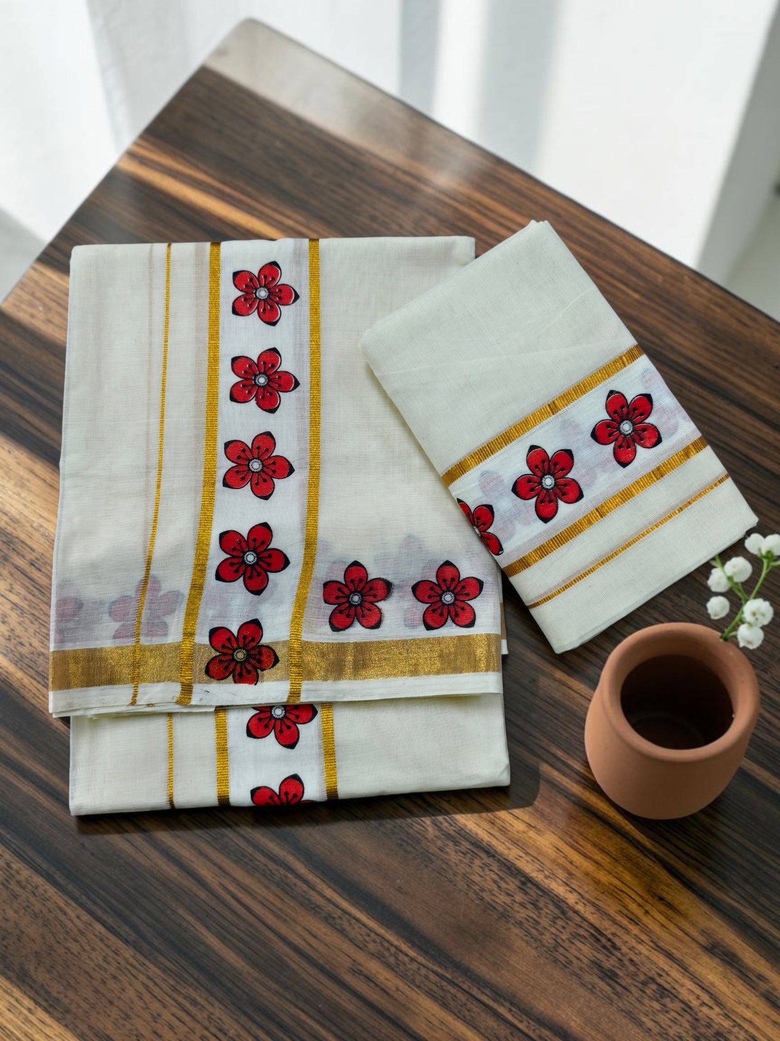 Kuthampully Set mundu with flower design
