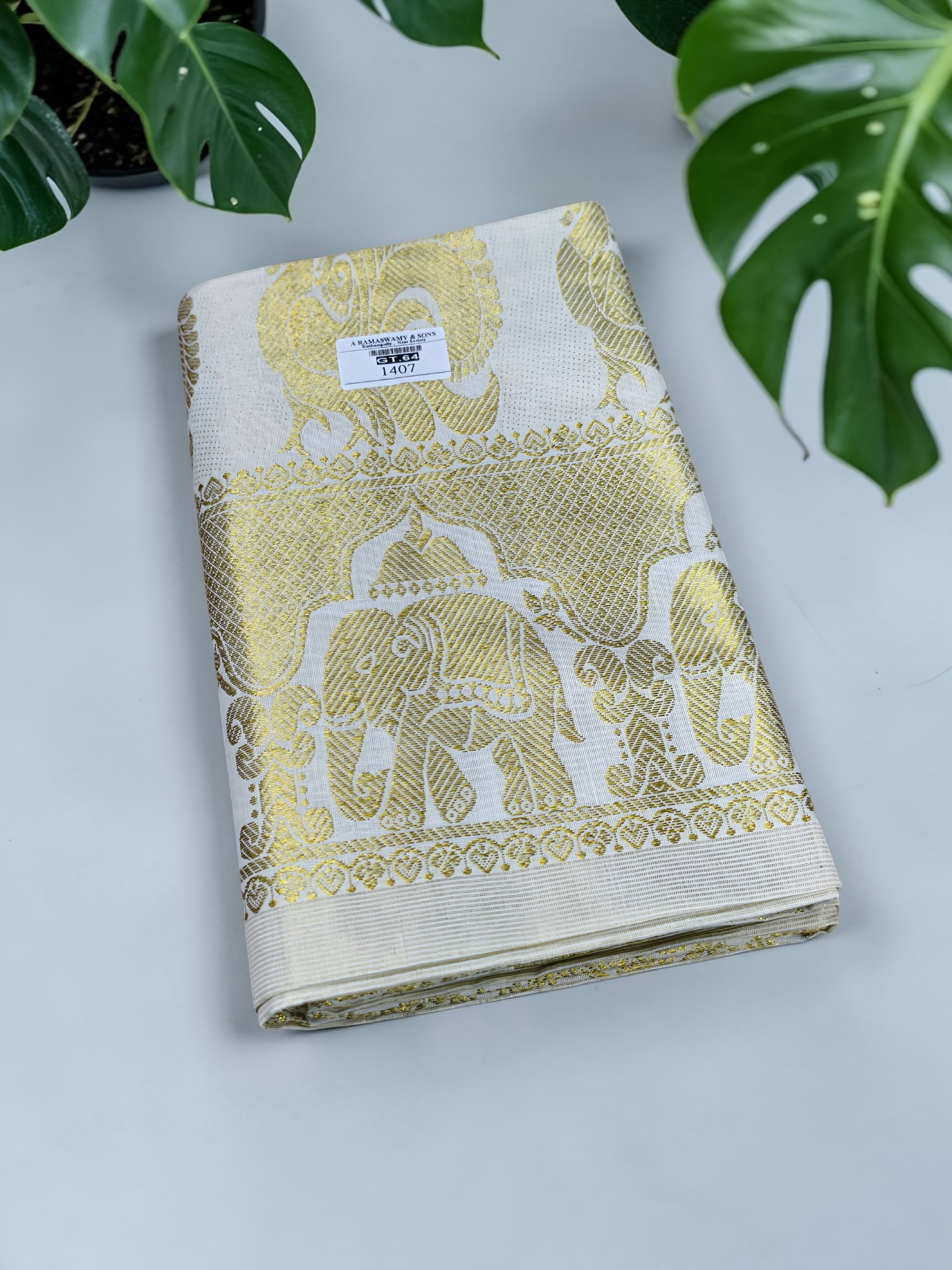 Elephant Rich Pallu Tissue stripe saree with blouse / Onam saree