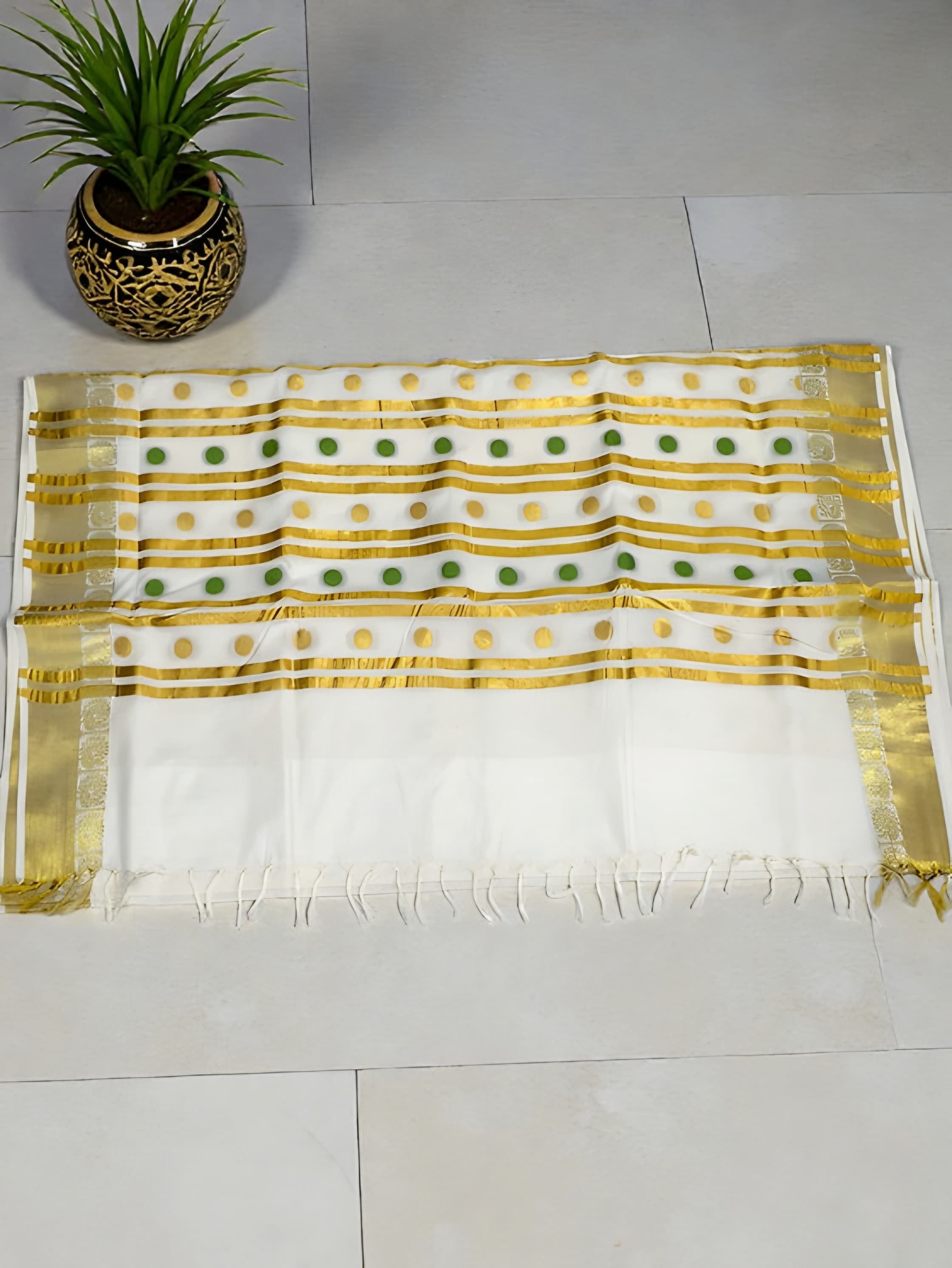 Pure cotton Coin butta color emboss Set saree with blouse